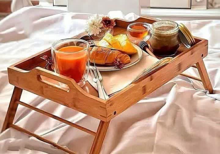 میز صبحانه خوری کوتاه